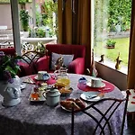 La Cour Du Puits, Chambre Darjeeling Accommodatie bij particulieren