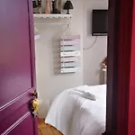 La Cour Du Puits, chambre Ophélie Habitación en casa particular