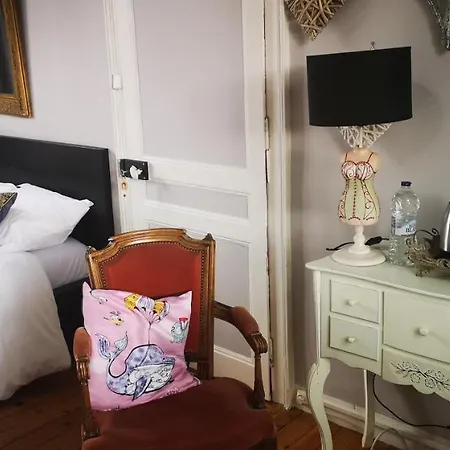 La Cour Du Puits, Chambre Darjeeling Accommodatie bij particulieren *
